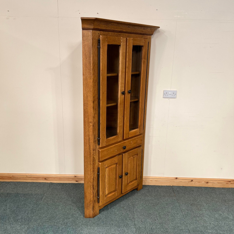 Large, German solid oak, 4 door, corner unit. (CU117) The Restored