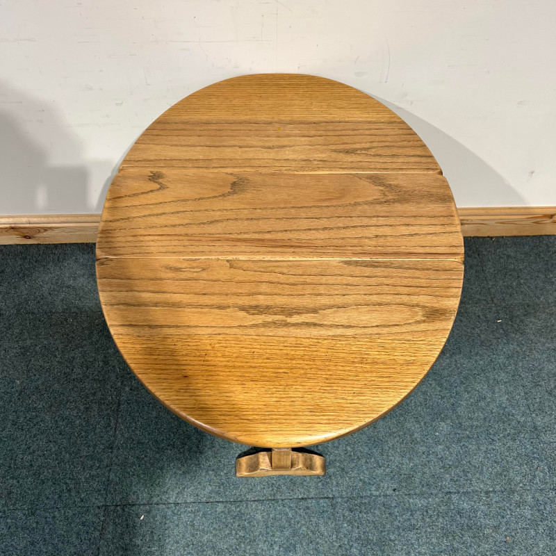 Very small, solid oak, drop leaf side table. (O171) – The Restored