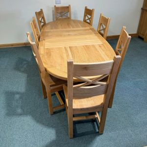 (TC283) Extra large, Distressed Solid Oak, 2 Leaf Extending Table and 8 Chairs.