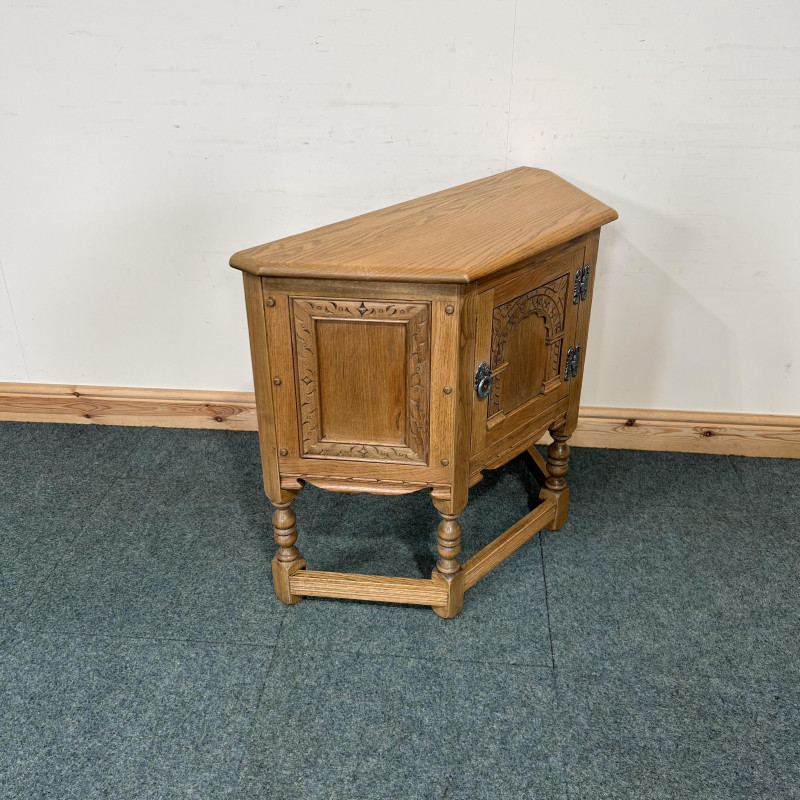 (O195) Small, Old Charm, Oak, Canted Pedestal Cabinet. - Image 3