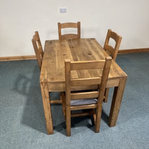 (TC340) Medium Sized, Rustic, Oak, Fixed Table and 4 Chairs.