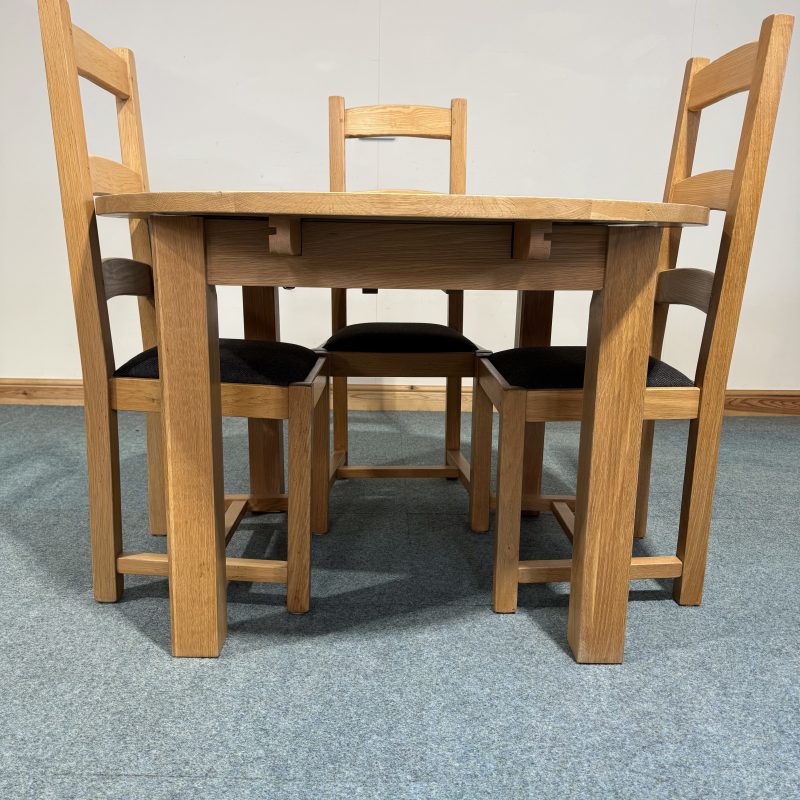 (TC357) Small, Round, Solid Oak, 1 Leaf Extending Table and 4 Chairs. - Image 6