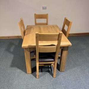 (TC361) Small, Solid Oak, Fixed Table and 4 Chairs.