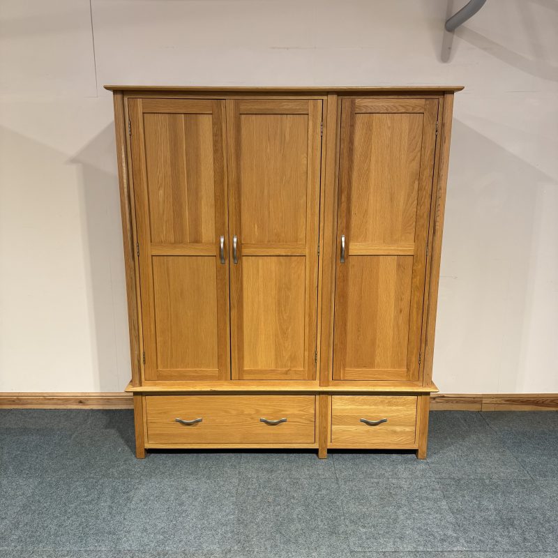 (W217) Restored Solid Oak Triple Wardrobe - Extra Large