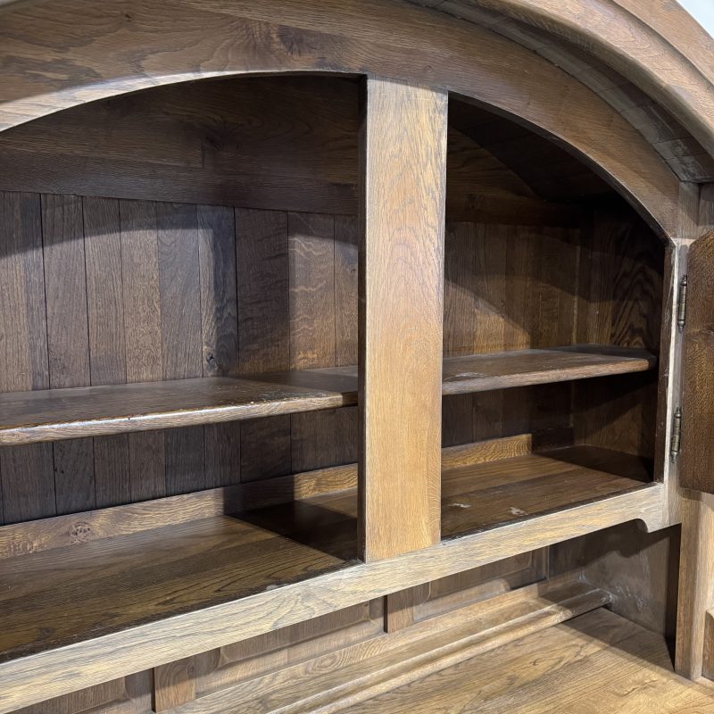 Large, Rustic Oak Dresser. (D171) - Image 6