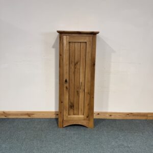 Slim, Solid Oak, 3 Shelf Cupboard. (O223)
