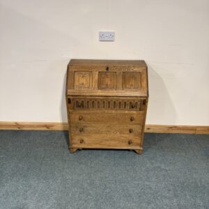 Medium Sized, Jaycee, Carved Oak, 4 Drawer Bureau. (BX126)
