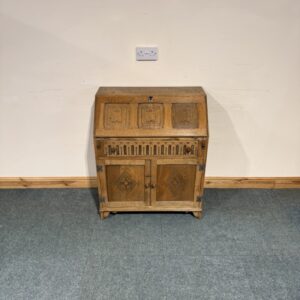 Medium Sized, Jaycee, Carved Oak, 2 Door Bureau. (BX125)