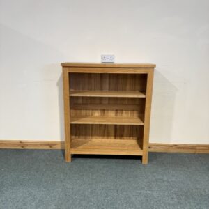 Small, low, Ash, Adjustable Shelf Bookcase. (BC238)
