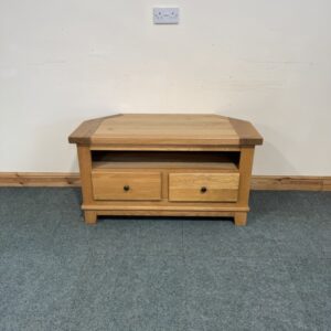 Medium Sized, Oak, Corner TV Unit. (TV274)