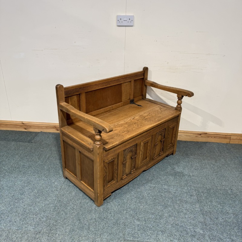 (MB177) Medium Sized, Old Charm, Carved Oak Bench. - Image 2