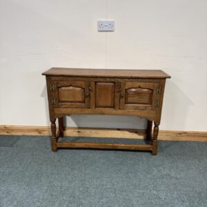 Small, Titchmarsh and Goodwin, Rustic Solid Oak, Credence. (S298)
