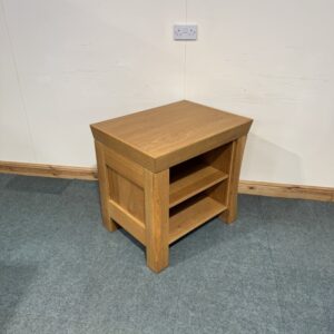 Medium Sized, Oak, Open Shelf Unit. (O226)