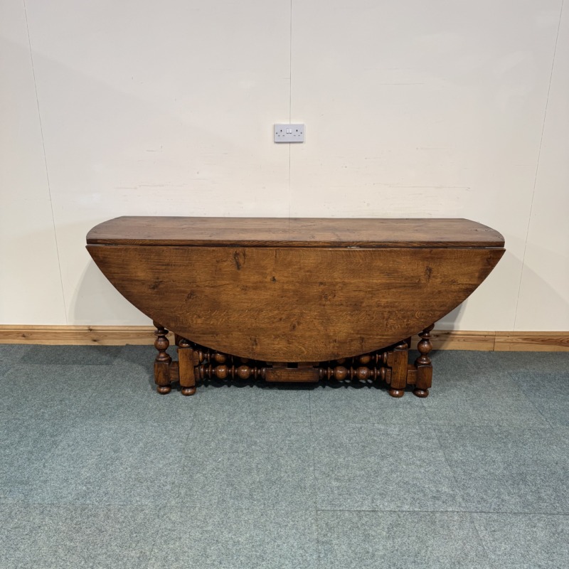 Magnificent! Extra Large, Rustic Solid Oak, Drop Leaf Table. (T120) - Image 2